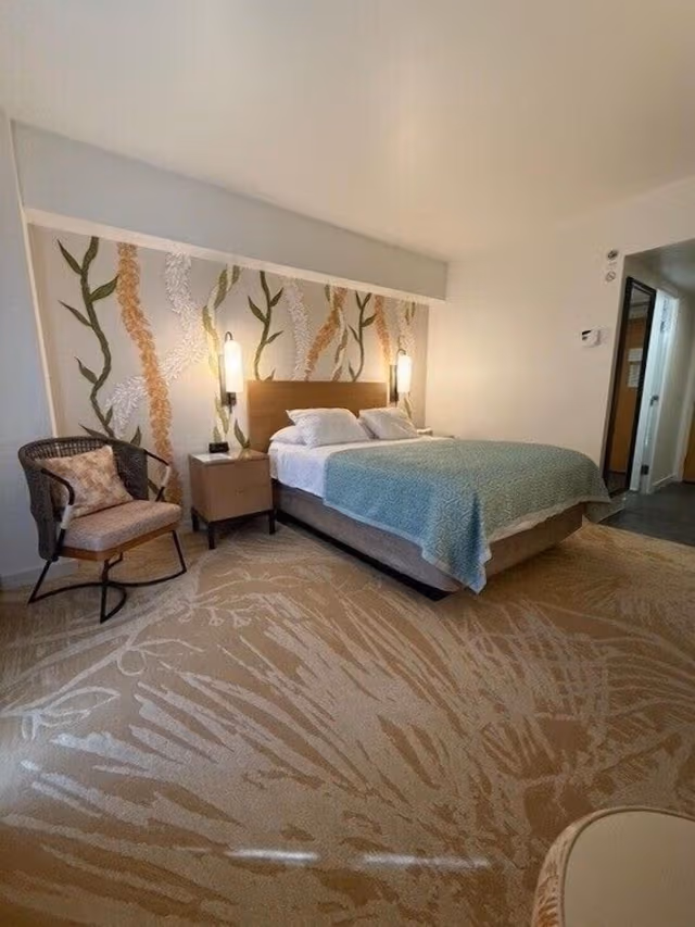 Standard Room, 1 Queen Bed (Kona Tower Run of House)