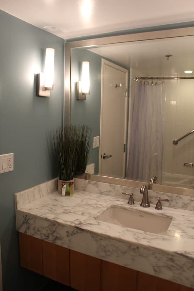 Superior Room, Ocean View (Waikiki Tower)
