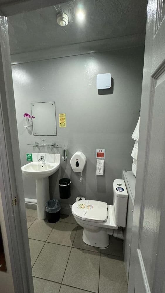 Basic Double Room