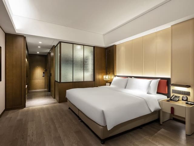 Premier Room, 1 King Bed
