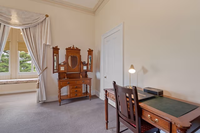 Superior Room, 1 King Bed, Bathtub, City View