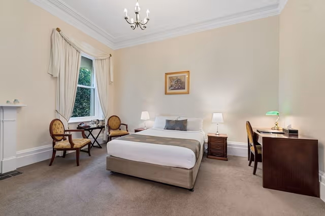 Executive Room, 1 Queen Bed