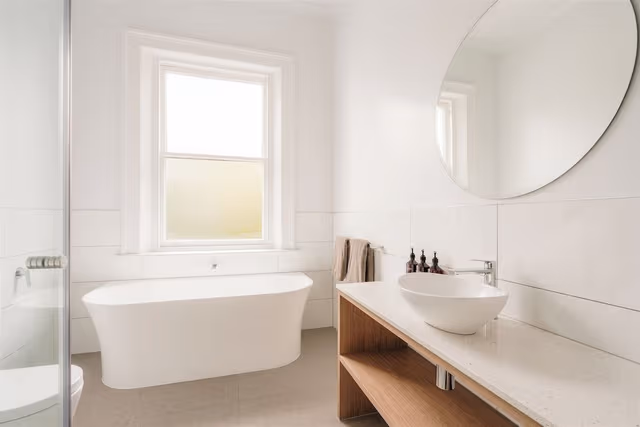 Superior Room, 1 King Bed, Bathtub, City View