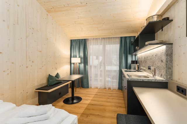 Cozy Studio Apartment mit Balkon