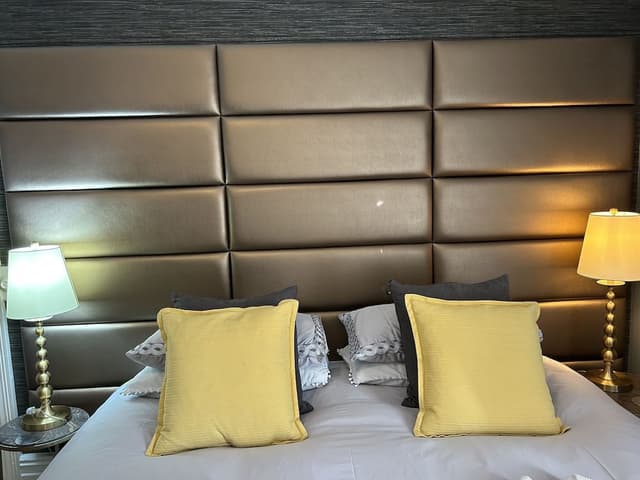 Superior Double or Twin Room, Bathtub