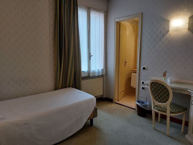 Compact Room