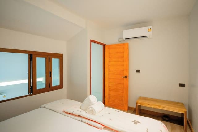 Family Room, 2 Bedrooms