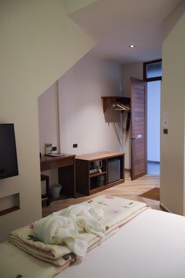 Family Room, 2 Bedrooms