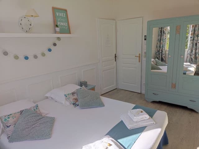 Deluxe Double Room, 1 Queen Bed, Hill View