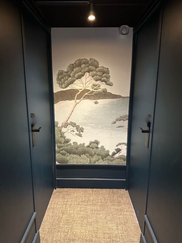 Panoramic Room