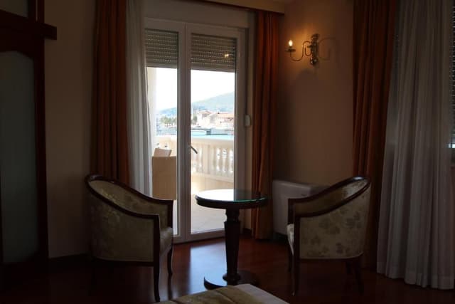 Deluxe Two-Bedroom Apartment with Terrace and Sea View