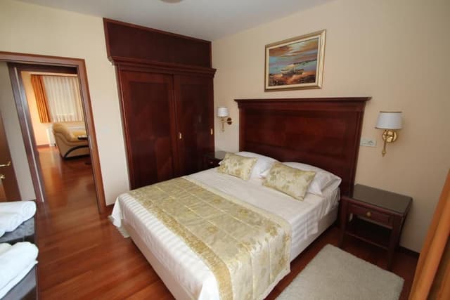 Deluxe Two-Bedroom Apartment with Terrace and Sea View