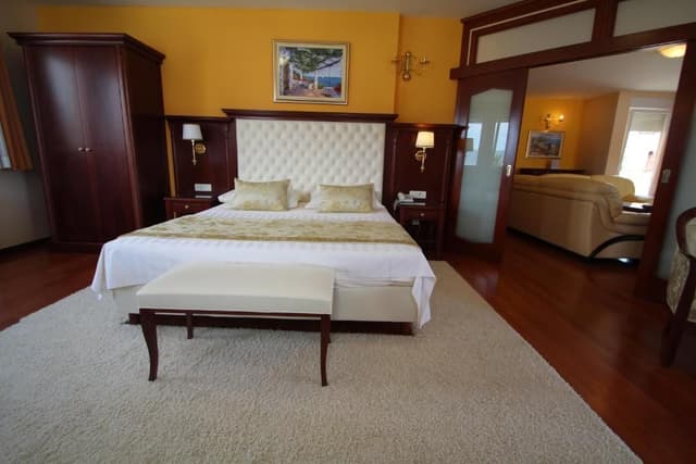 Deluxe Two-Bedroom Apartment with Terrace and Sea View