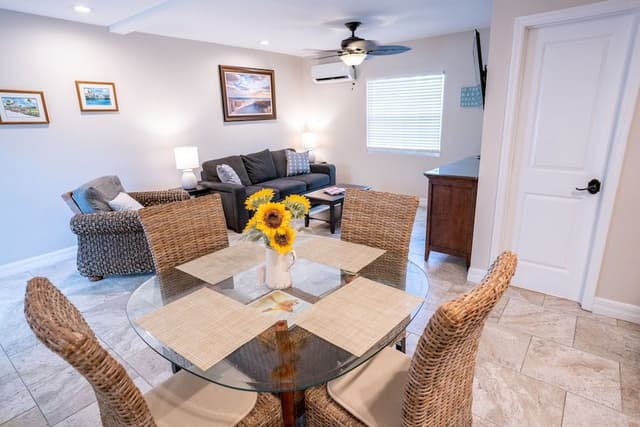 Deluxe Suite, 1 Bedroom (Unit 107)