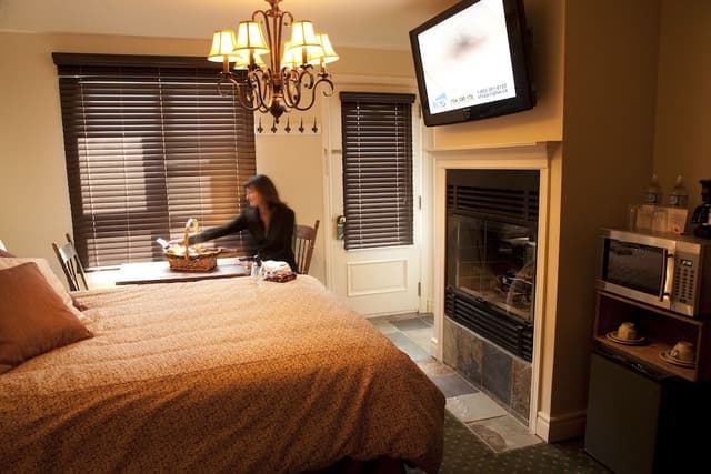 Country-Style Room, 1 Queen Bed with a Sofa Bed (6-Course Dinner & Hot Tub Included)