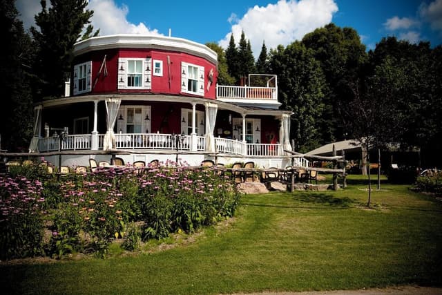 Room with 1 King Bed and 1 Sofa Bed (6-Course Dinner & Hot Tub Included)