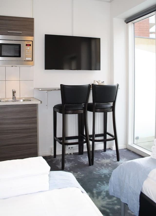 Twin Room, Balcony