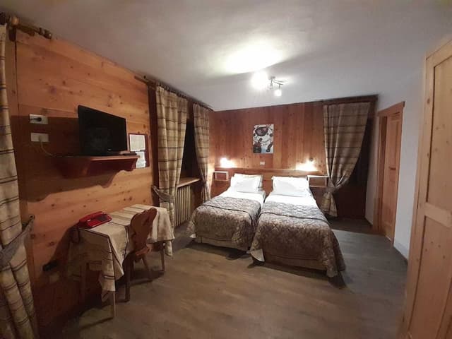 Twin Room, 2 Twin Beds