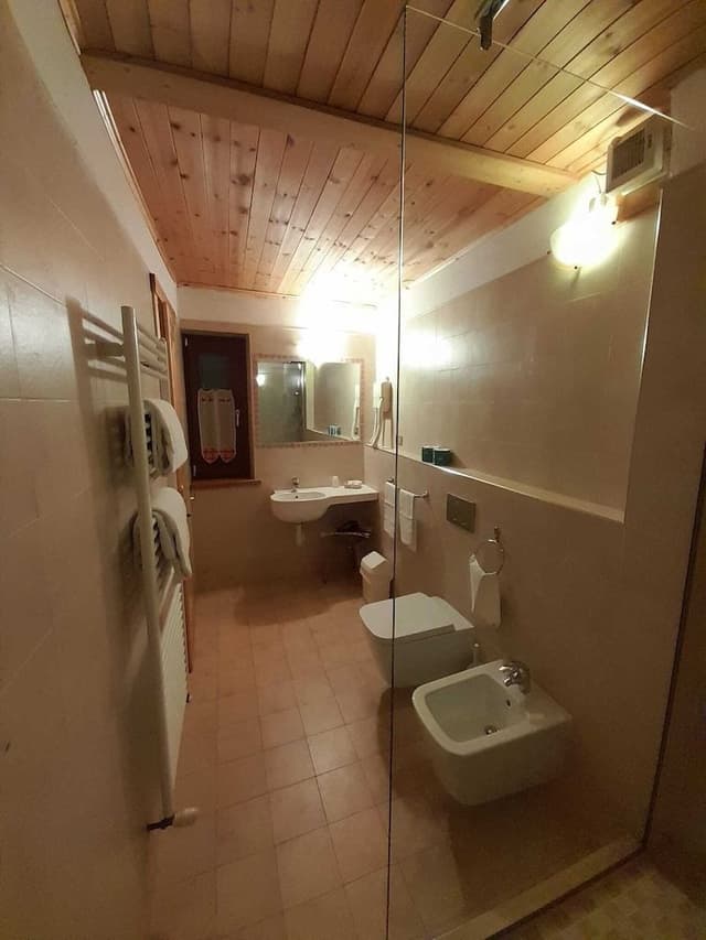 Double Room, 1 Queen Bed