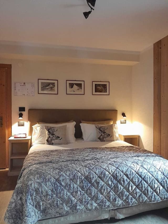 Double Room, 1 Queen Bed