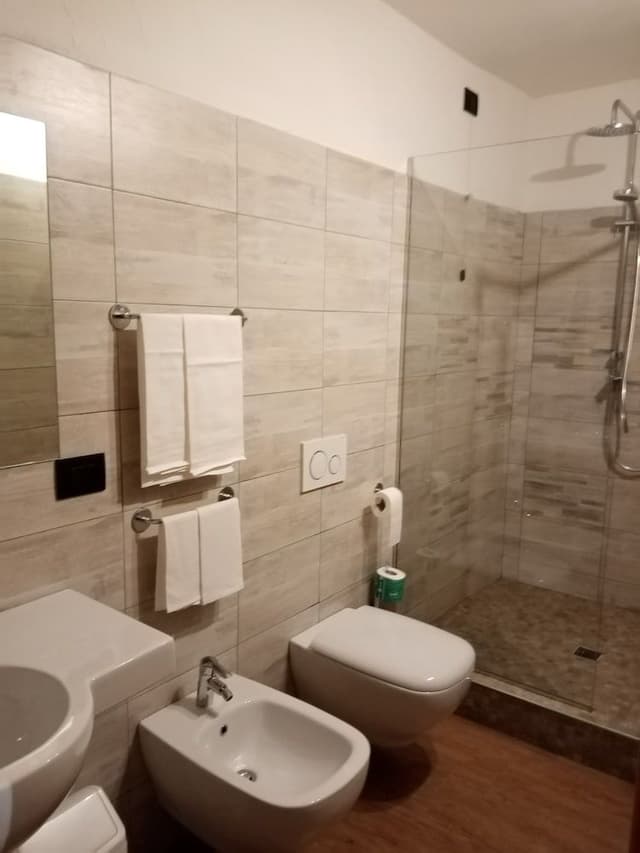Double Room, 1 Queen Bed