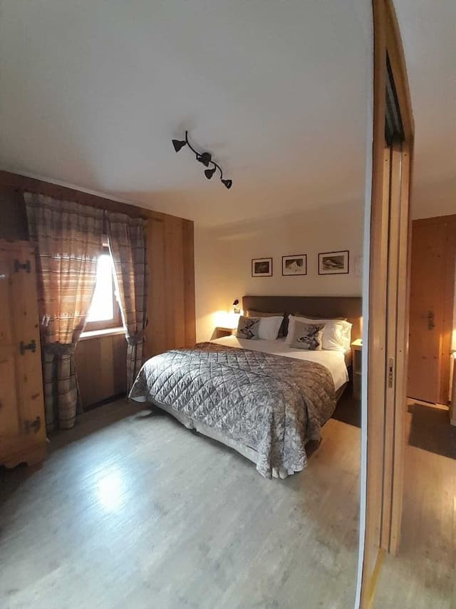 Double Room, 1 Queen Bed
