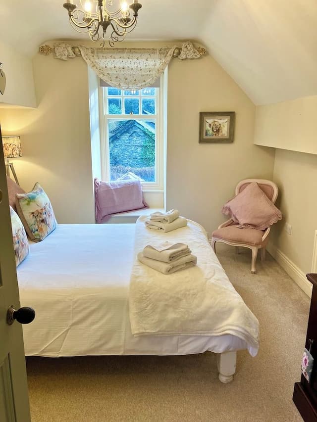 Standard Room, 1 King Bed