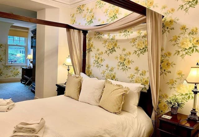 Suite (Jacobean)