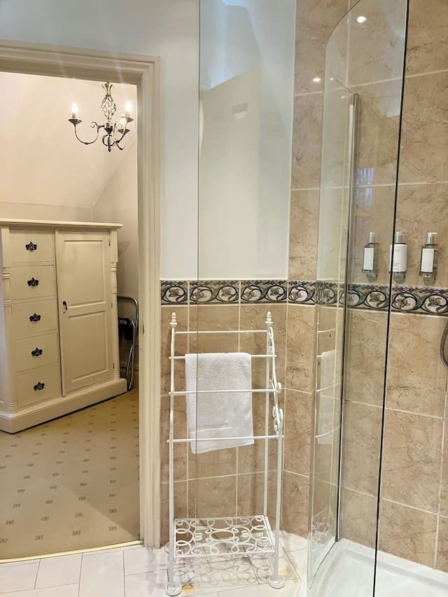 Suite (Victorian)