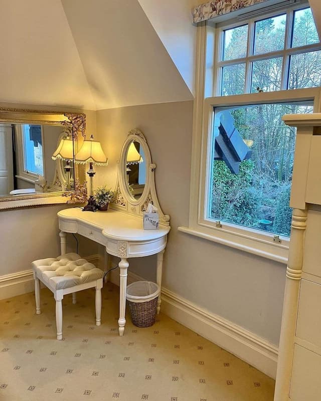 Suite (Victorian)