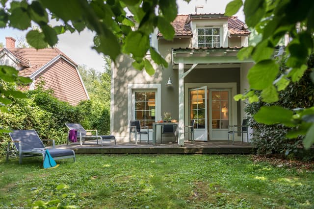 Lakeside cottage 8 persons