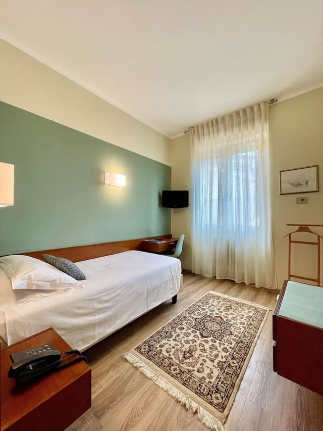Classic Single Room