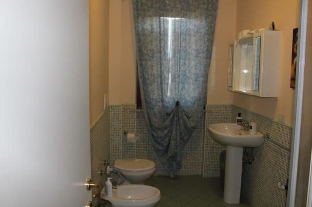 Triple Room (external private bathroom)