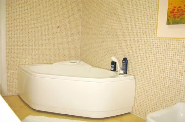 Family Room, Private Bathroom