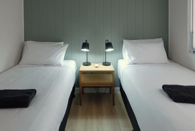 Deluxe 2 Bedroom Premium Cabin - Sleeps 4