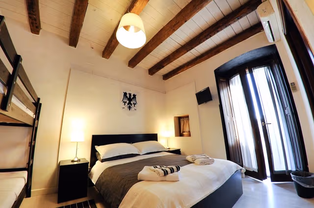 Triple Room, Annex Building