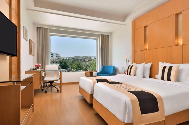 Twin Beds Deluxe Room (NON SMOKING)