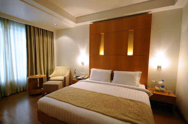 1 Double Bed Suite (NON SMOKING)