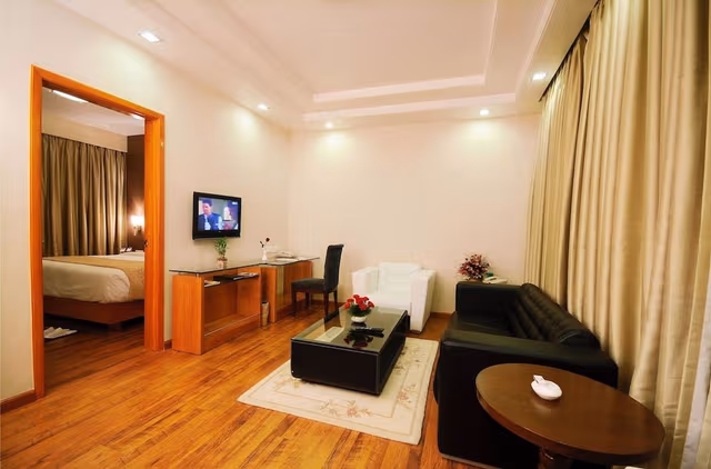1 Double Bed Suite (NON SMOKING)