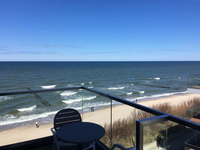 One-Bedroom Suite with Side Sea View