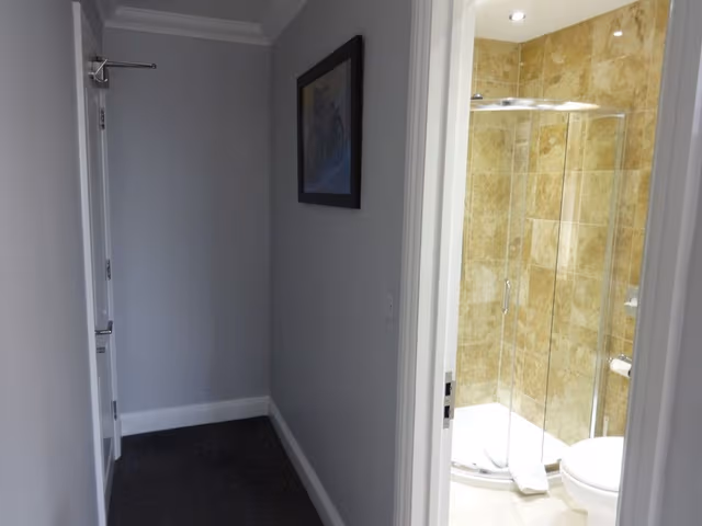Double Room, Ensuite (Rear of Property)