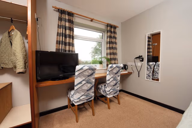 Double Room, 1 King Bed, Pets Allowed