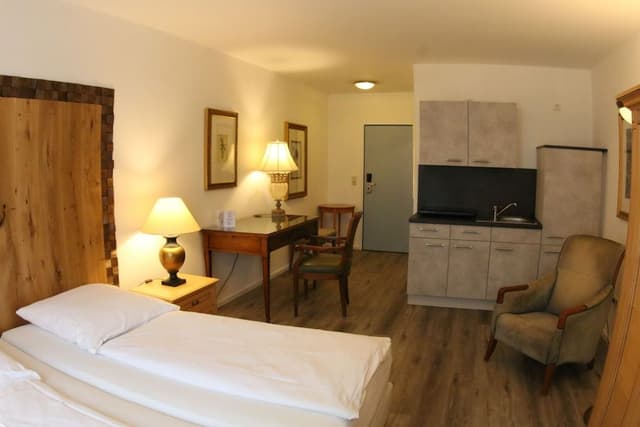 Basic Studio, Kitchenette