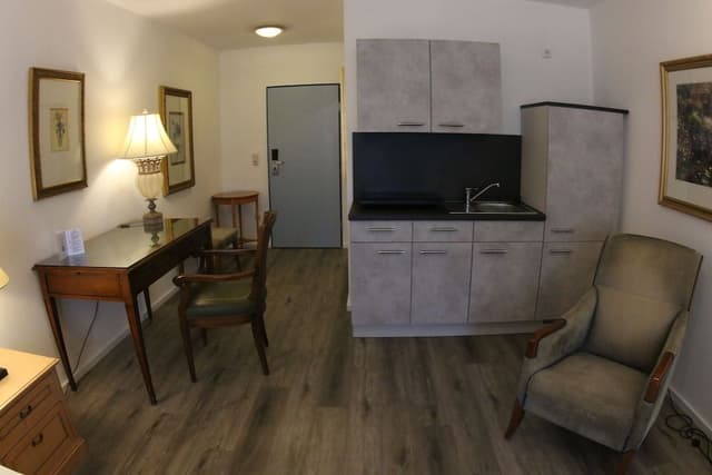 Basic Studio, Kitchenette