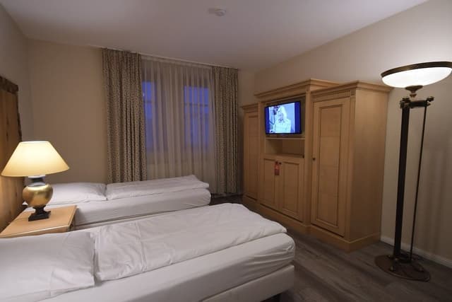 Basic Twin Room, Kitchenette