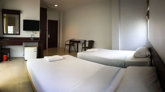 Standard Twin Room