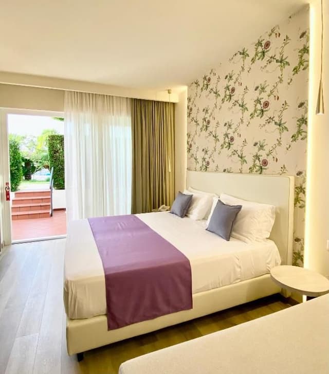 Pool Side Room