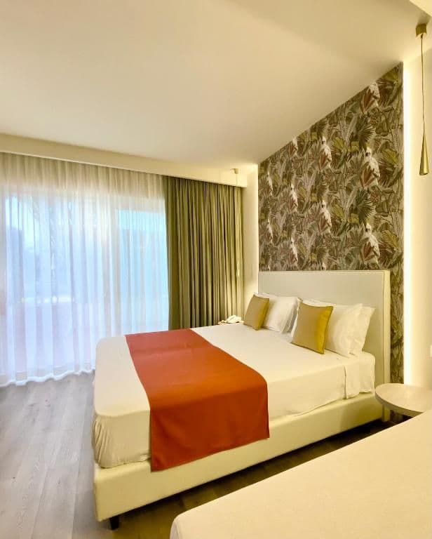 Pool Side Room