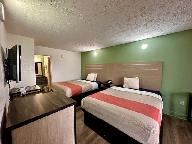 Standard Room, 2 Queen Beds
