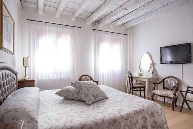 Superior Suite, 2 Bedrooms, Private Bathroom